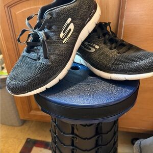 Skechers Men's Black and White Sneakers